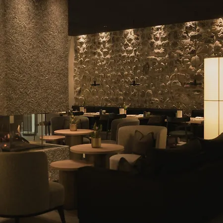 Eisenhut Boutique Hotel-2